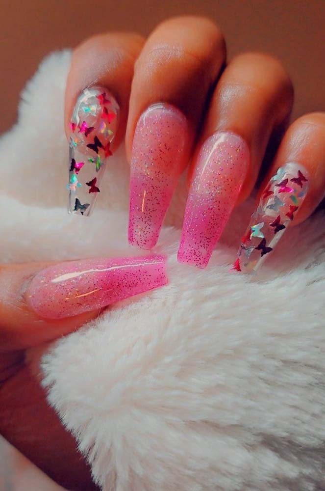 unha amendoada postiça realista almond vermelha com strass