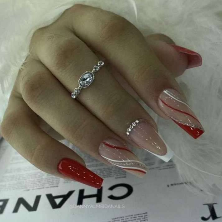 unha de gel vermelha stiletto