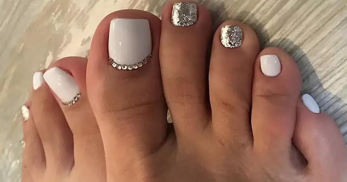 decoração de unhas do pé francesinha