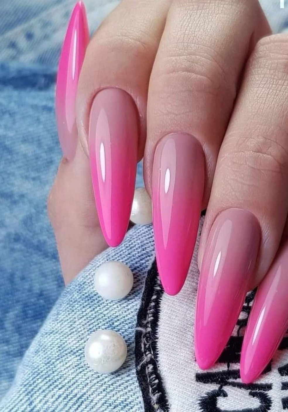 decoração de unhas em gel rosa