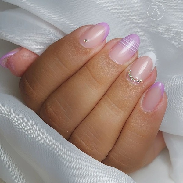 unhas postiças curtas decoradas