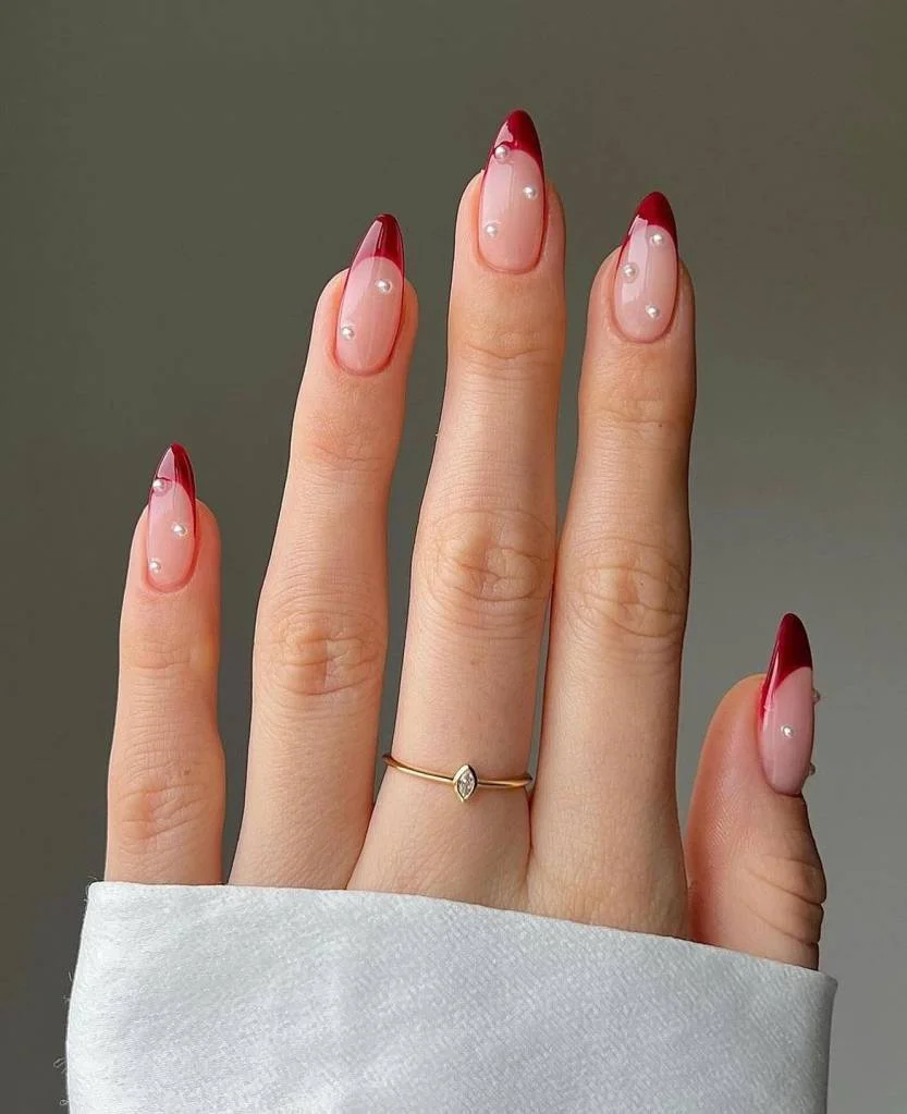 Unhas vermelhas chamativas