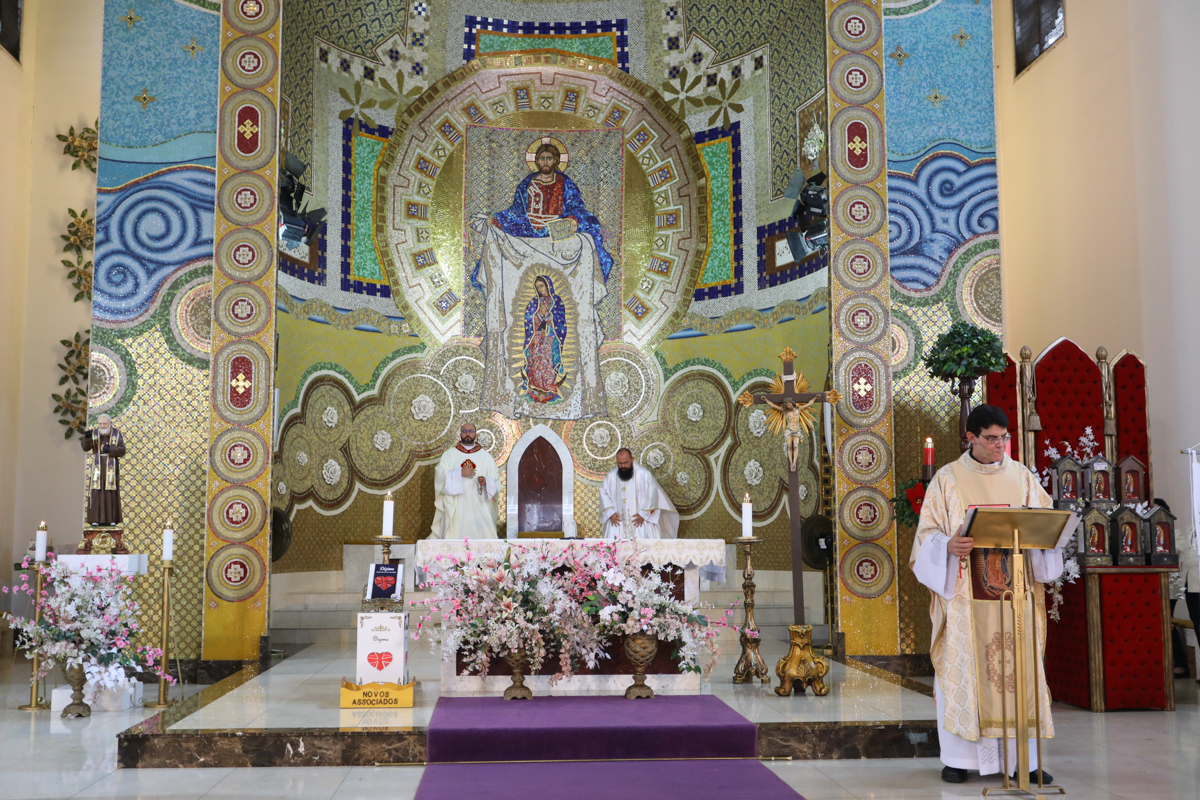 decoração desperta versus outros temas igreja