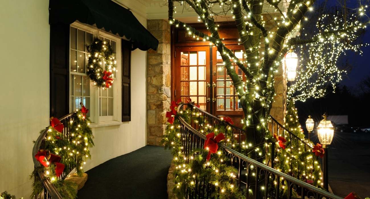 decoração externa de natal para casas simples