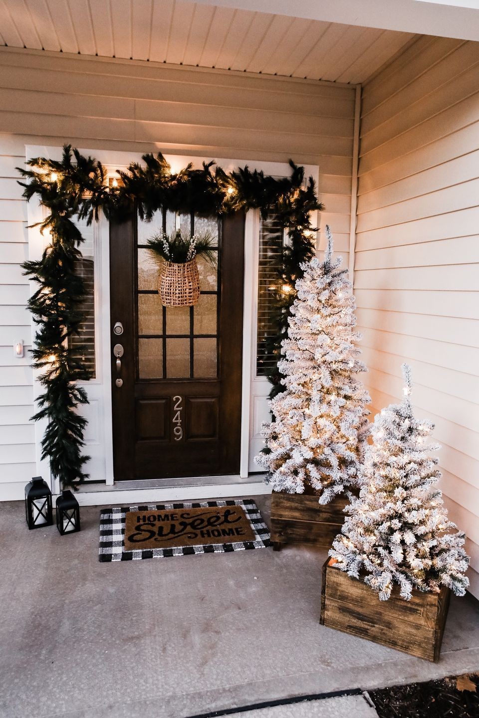 erros comuns na decoração externa de natal para casas simples