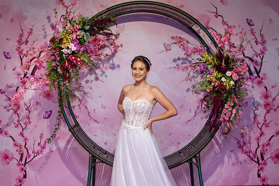 decoração festa 15 anos neon vs rústico chic