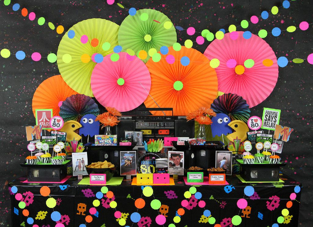 quanto custa decoração festa 80 anos feminina