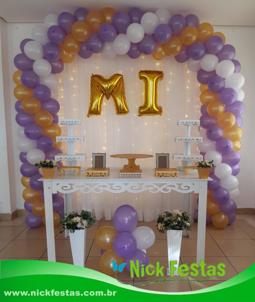 decoração lilás para festa