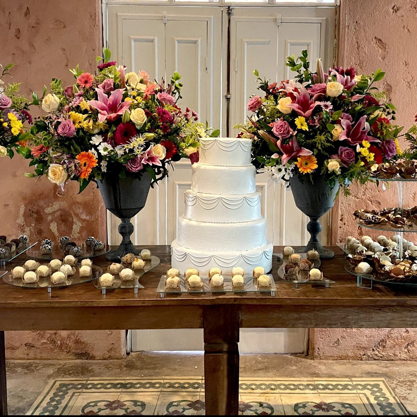 decoração mesa casamento rústico simples