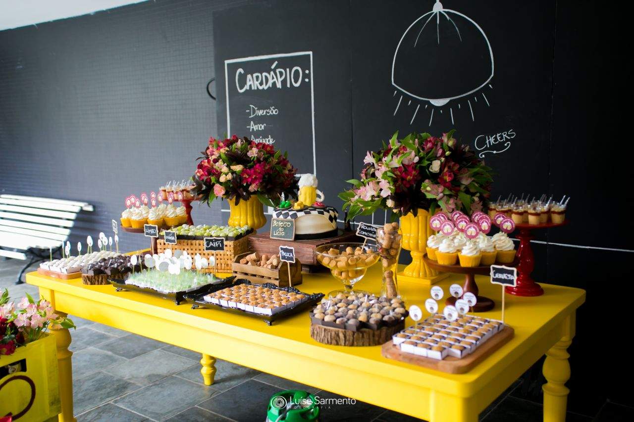 ideias criativas decoração mesa boteco simples