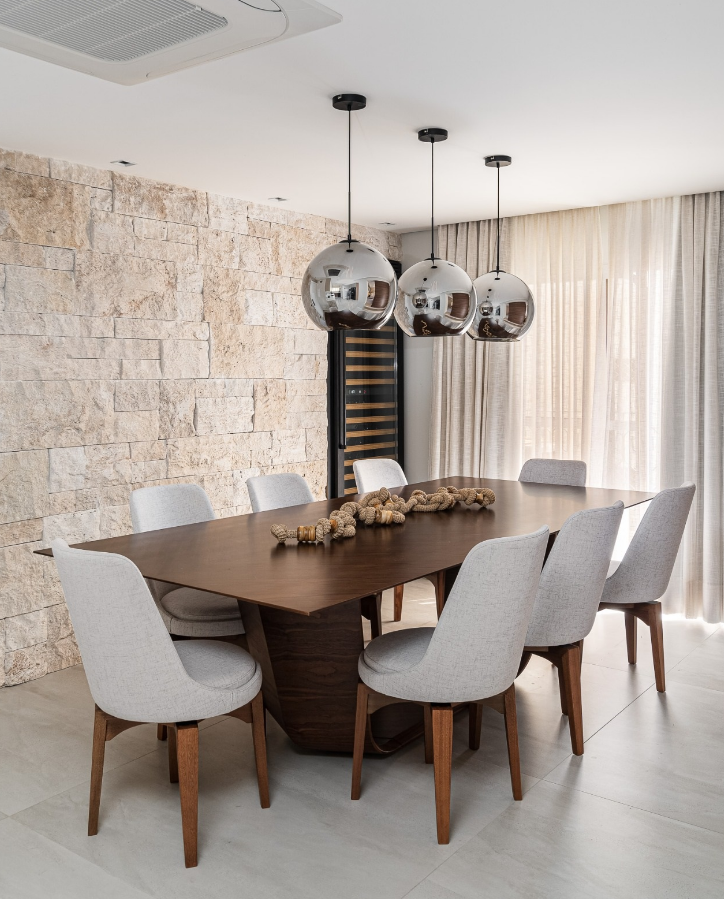 Como Escolher a Iluminação Perfeita para Valorizar Sua Sala de Jantar