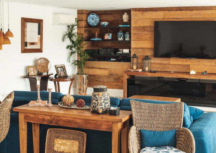 como evitar erros na decoração de mesa de madeira