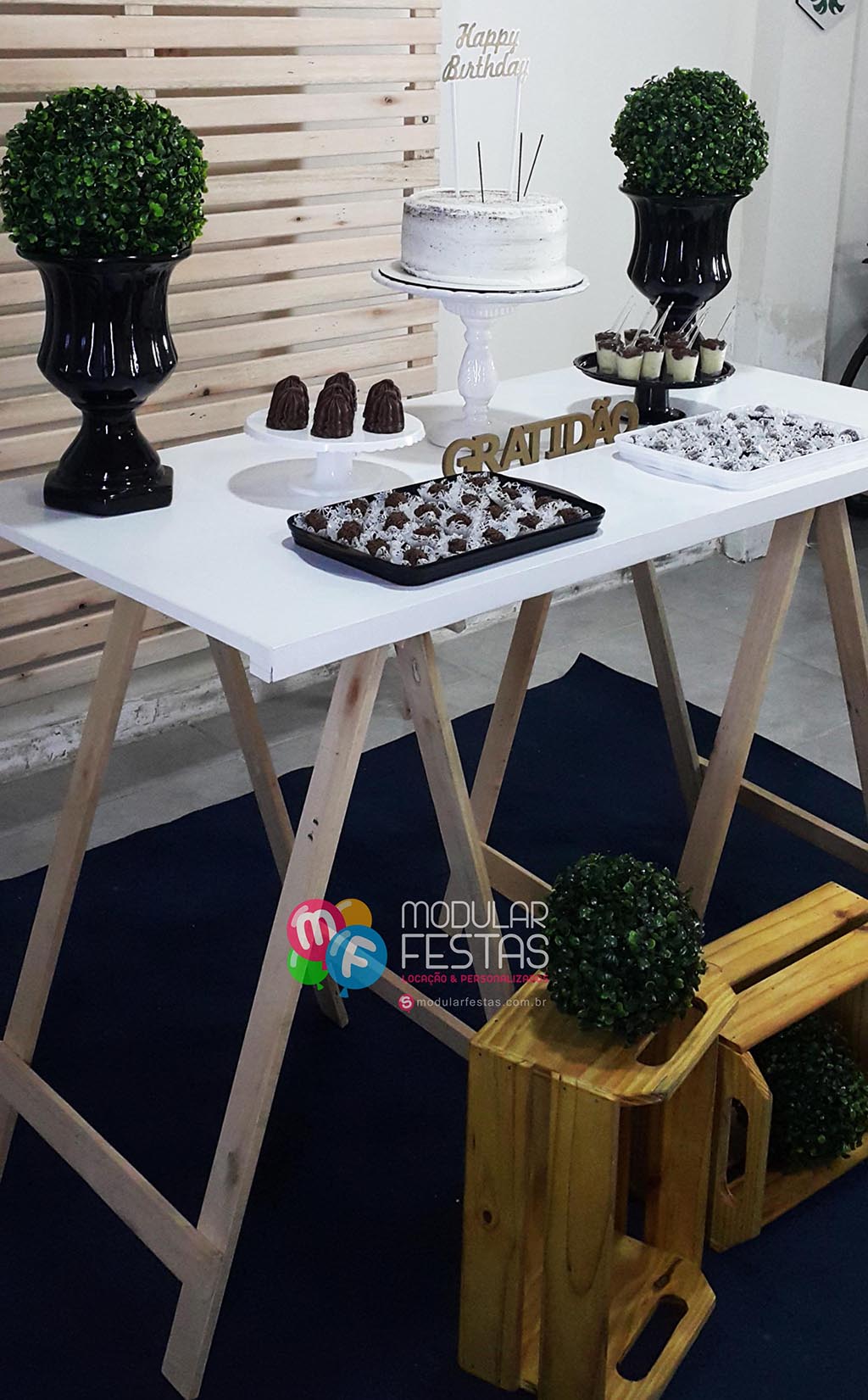 decoração mesa de madeira