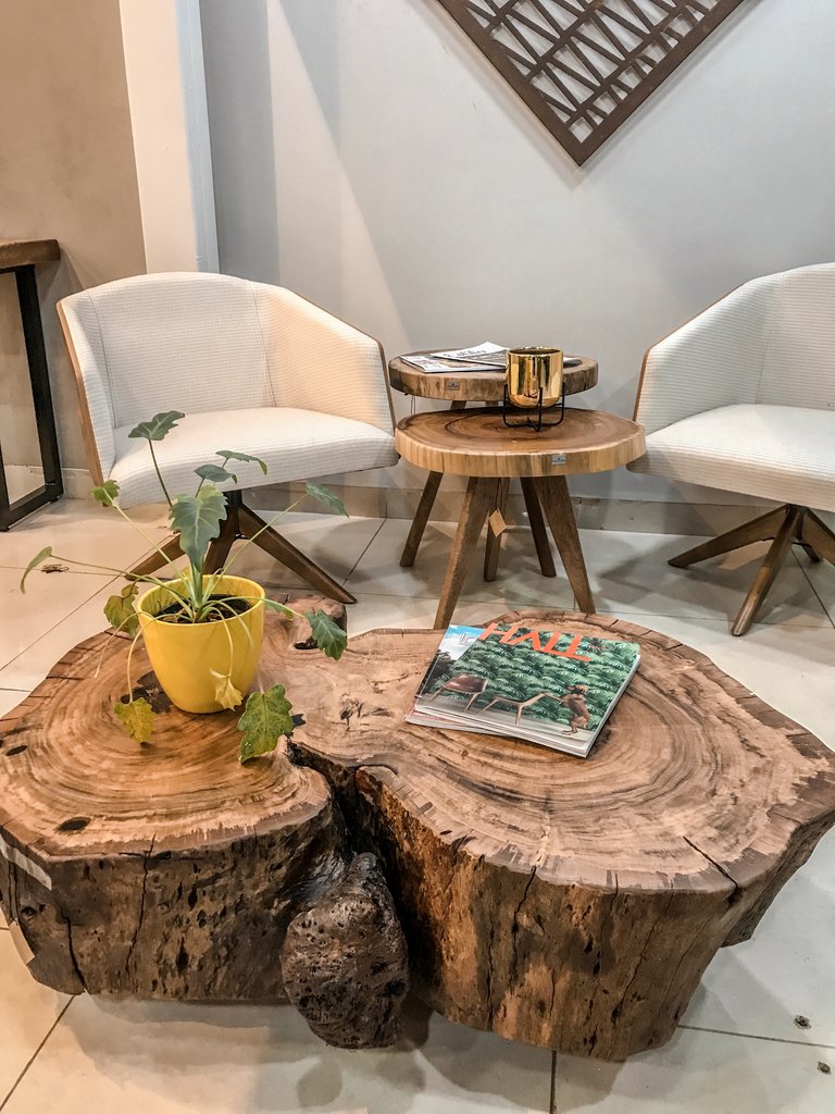 como evitar erros na decoração de mesa de madeira