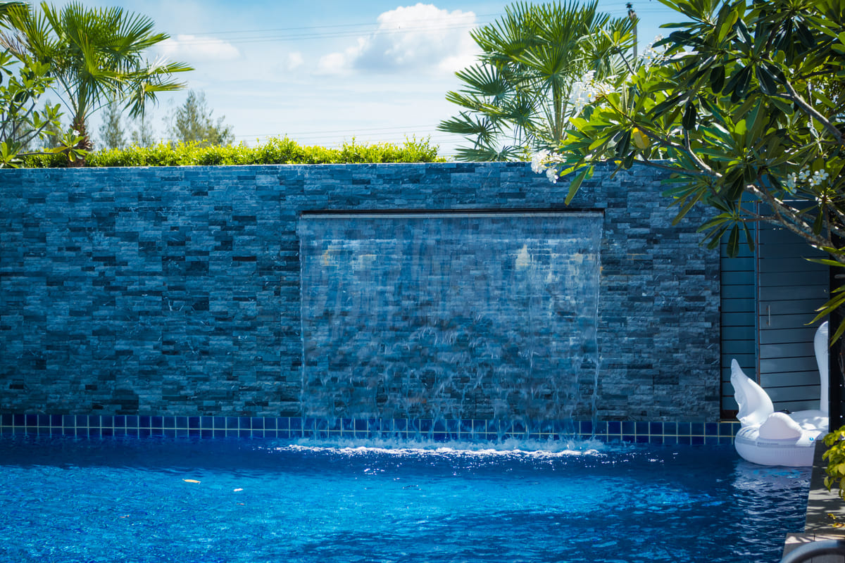 pedra para muro de piscina