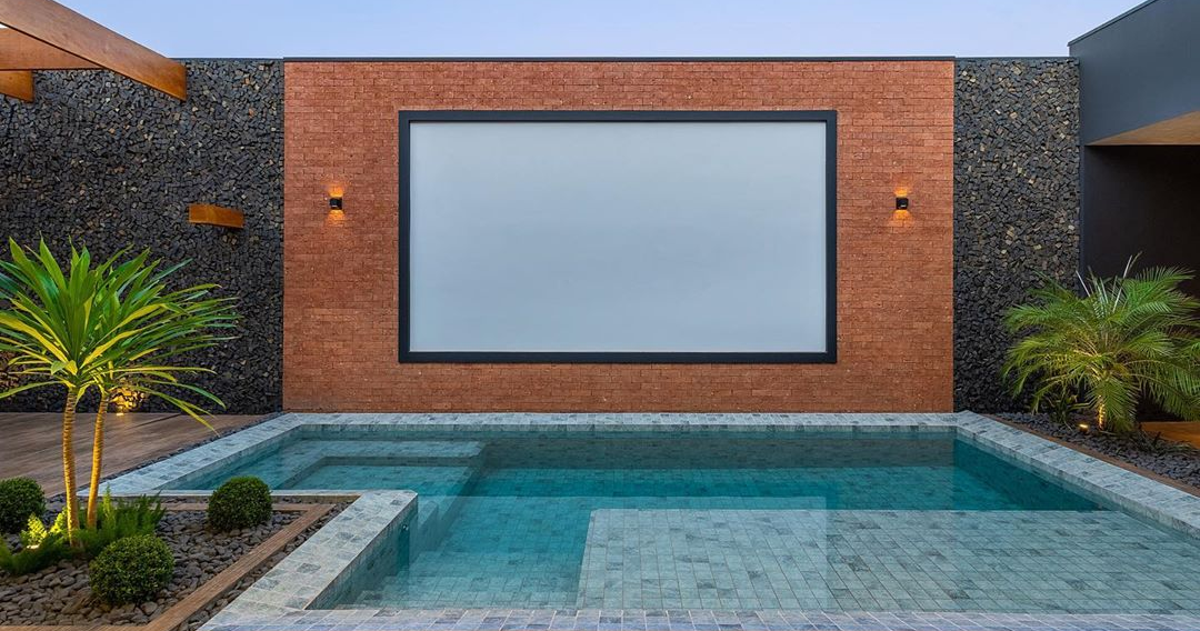 paisagismo muro piscina