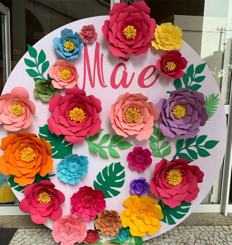 decoração simples versus elaborada dia das mães igreja