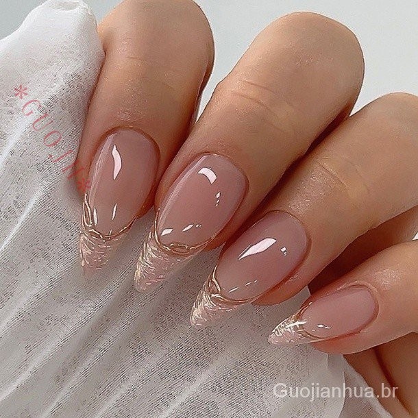 unha almond minimalista