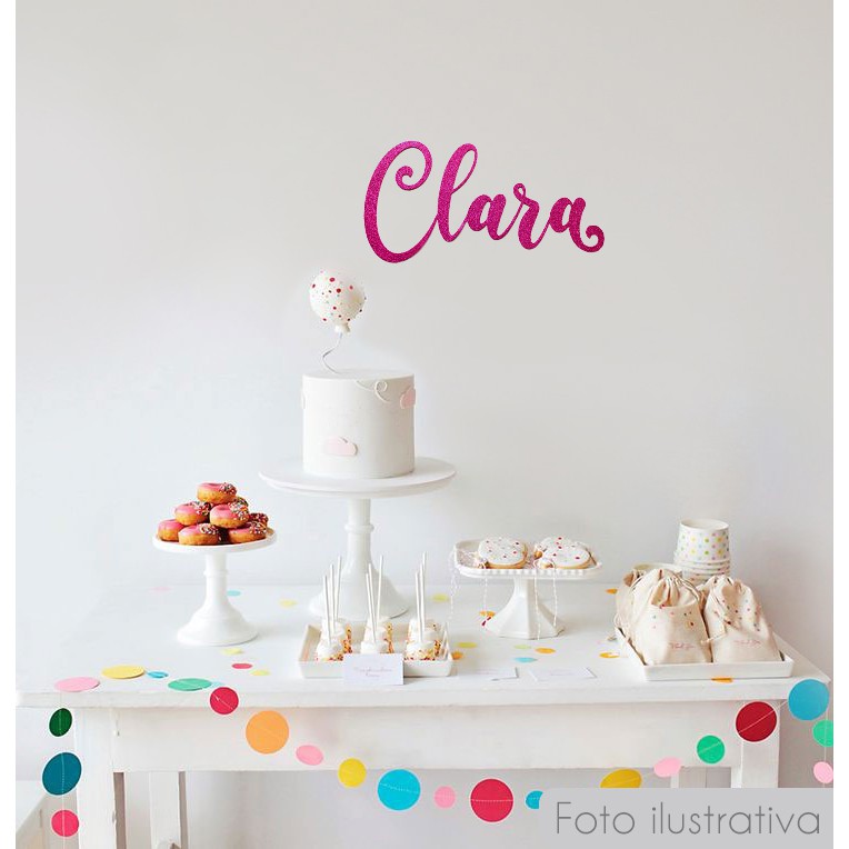 Decoração de mesa com nome personalizado