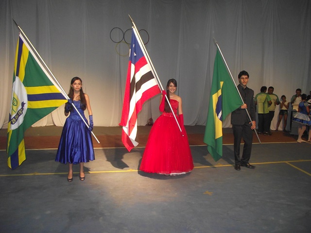 decoração jogos escolares baratos materiais recicláveis