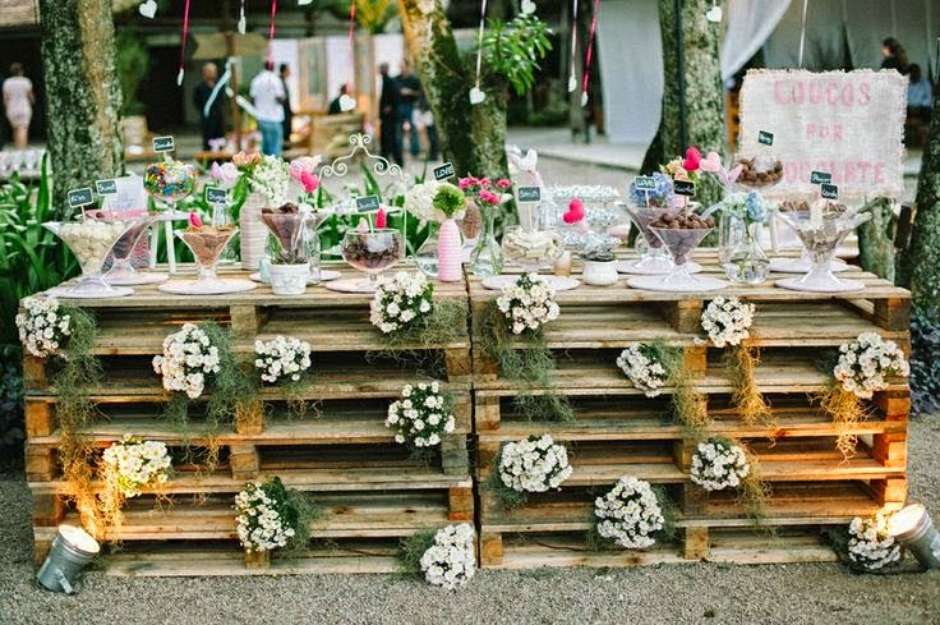 como fazer centro de mesa casamento rústico com garrafa