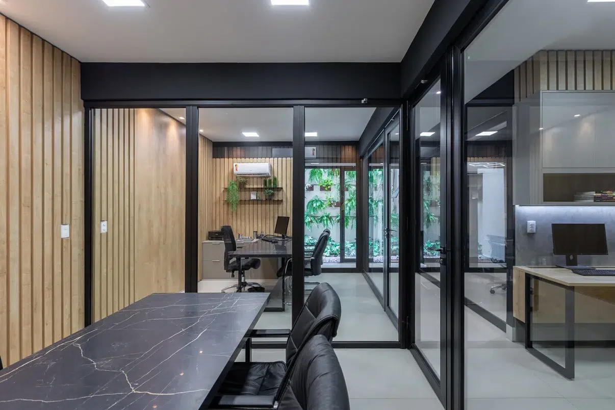 erros comuns decorar escritório advocacia evitar