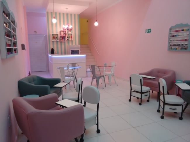 decoração esmalteria moderna vs rústica