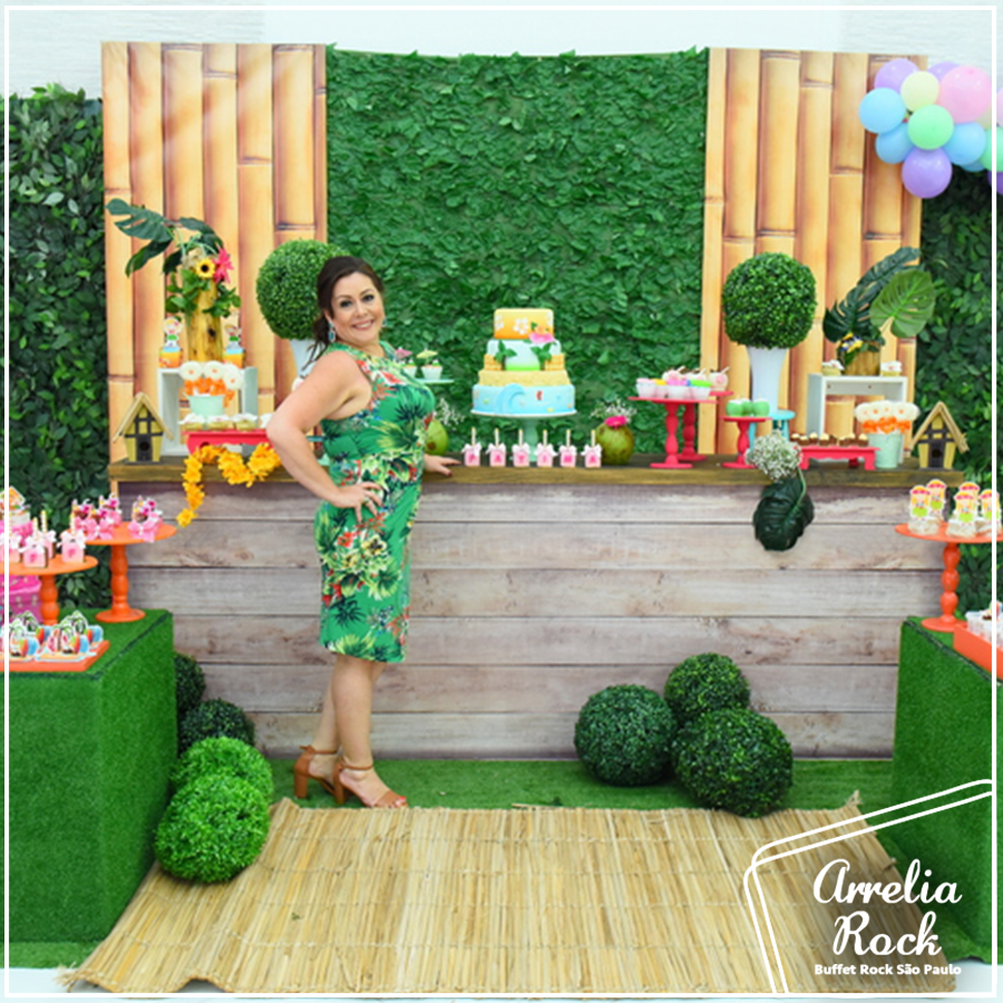 decoração mesa 50 anos feminina