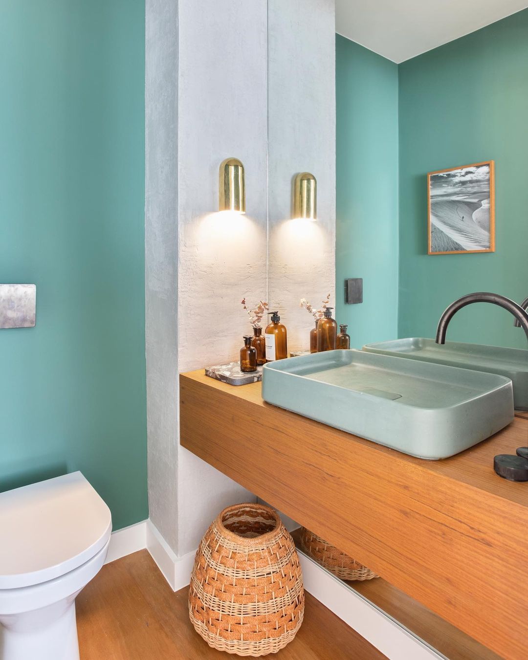 lavabo com espelho orgânico
