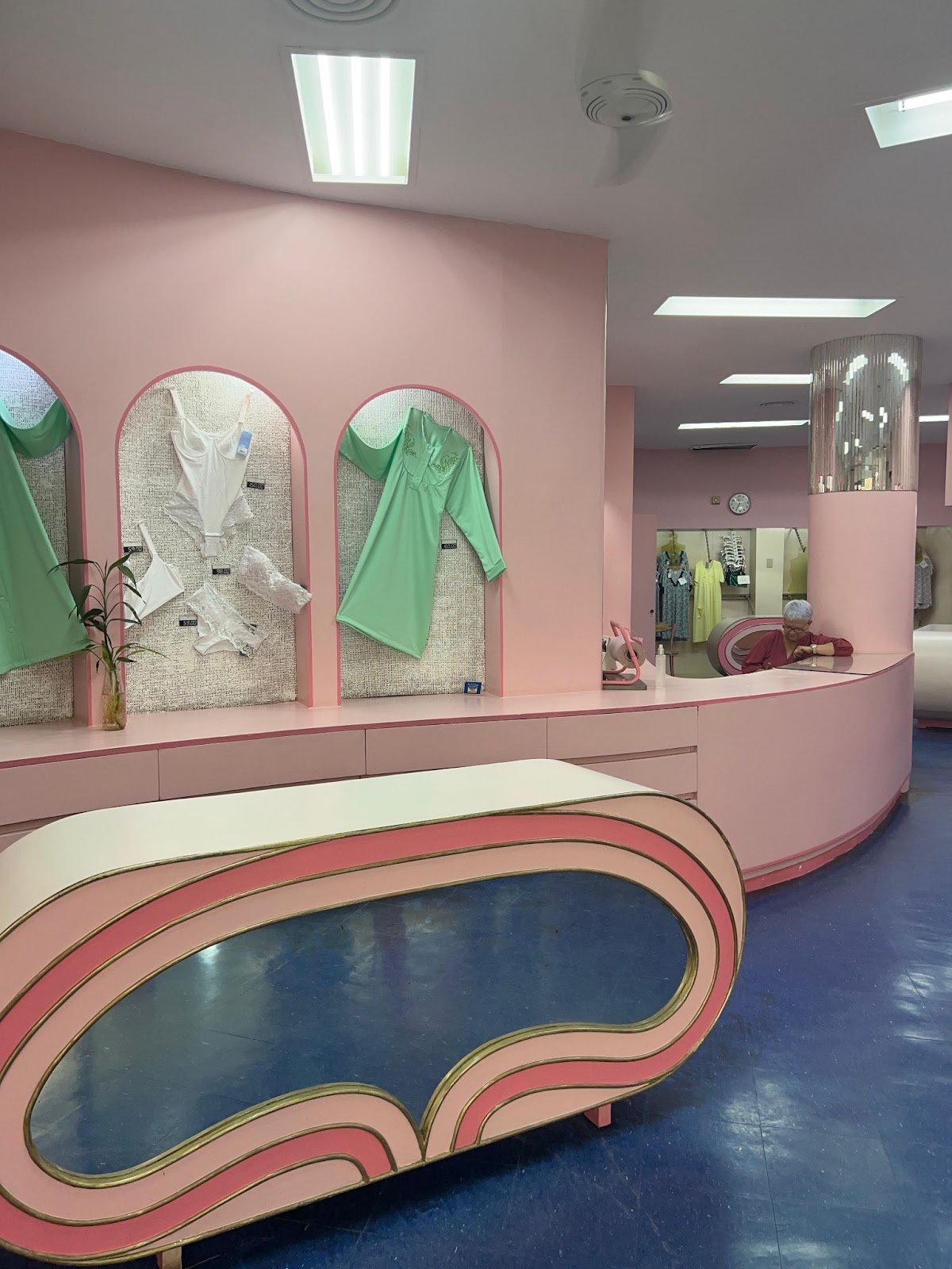 erros comuns decoração loja maquiagem