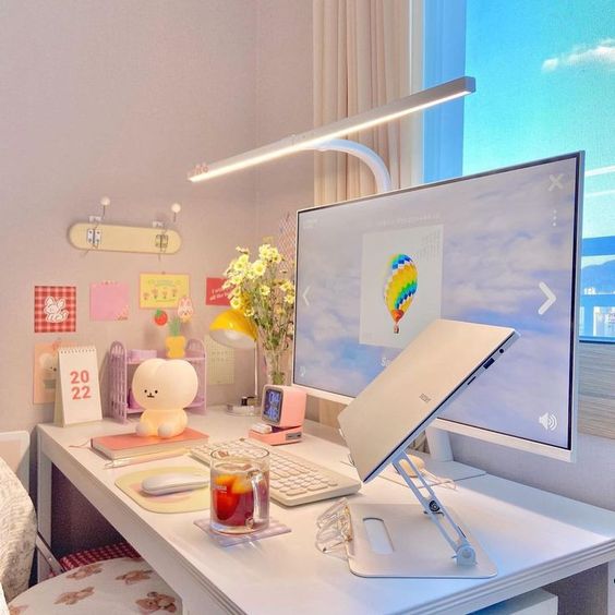 10 ideias criativas para decorar mesa de escritorio feminino