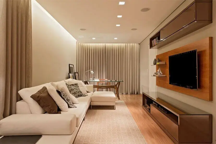 erros comuns ao decorar rack de tv