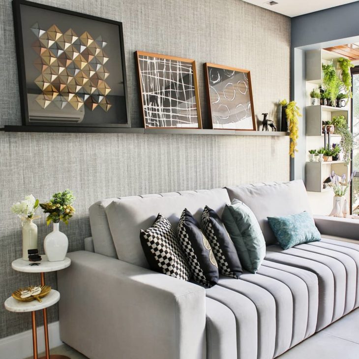 ideias criativas para decorar parede da sala pequena