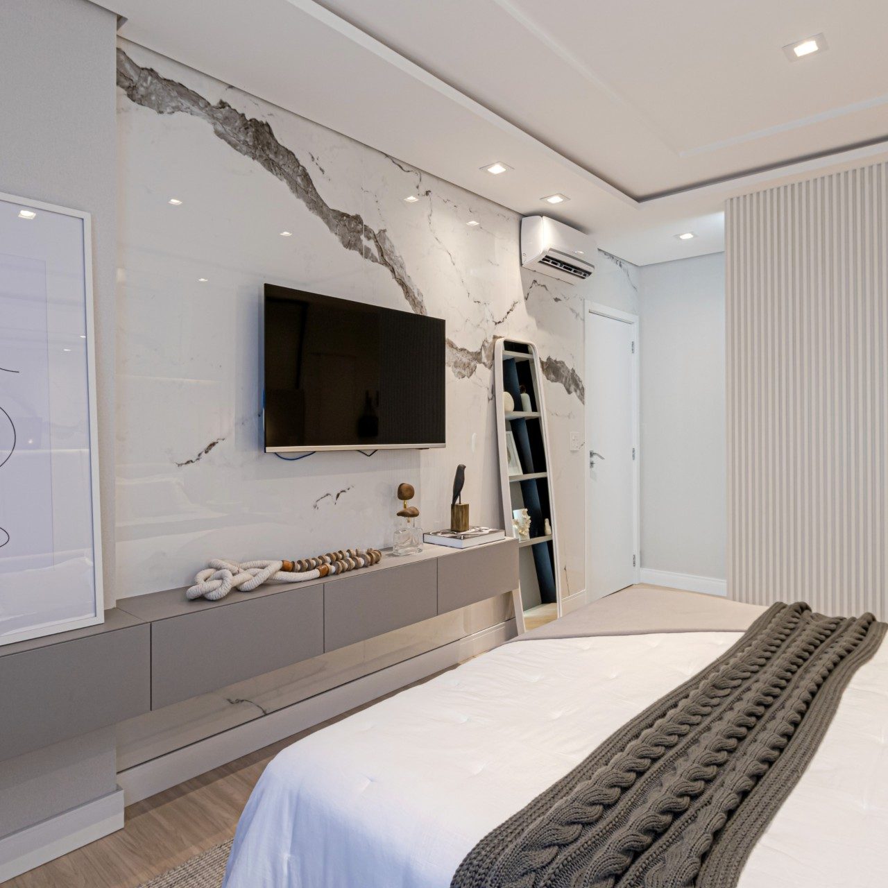 custo decoração tv quarto barato