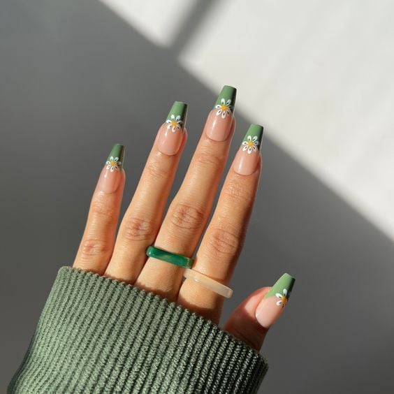ideias de unhas bailarina decoradas com pedrarias