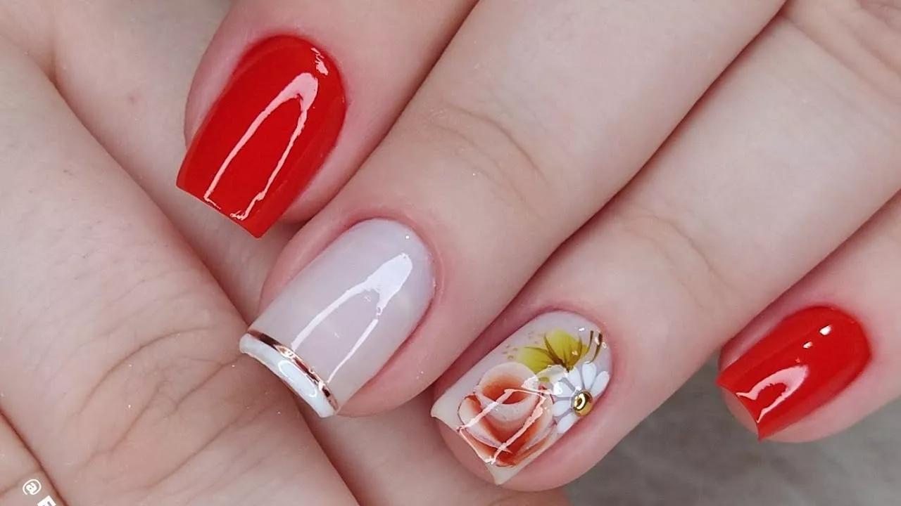 unhas curtas com francesinha diagonal