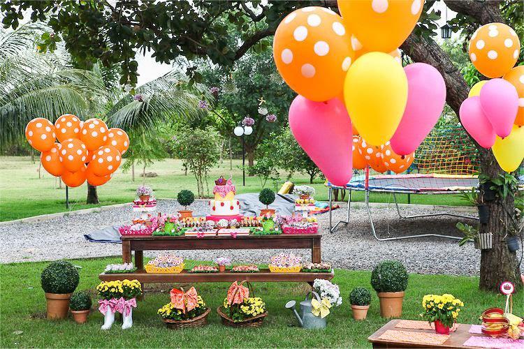 como fazer decoração piquenique infantil com balões