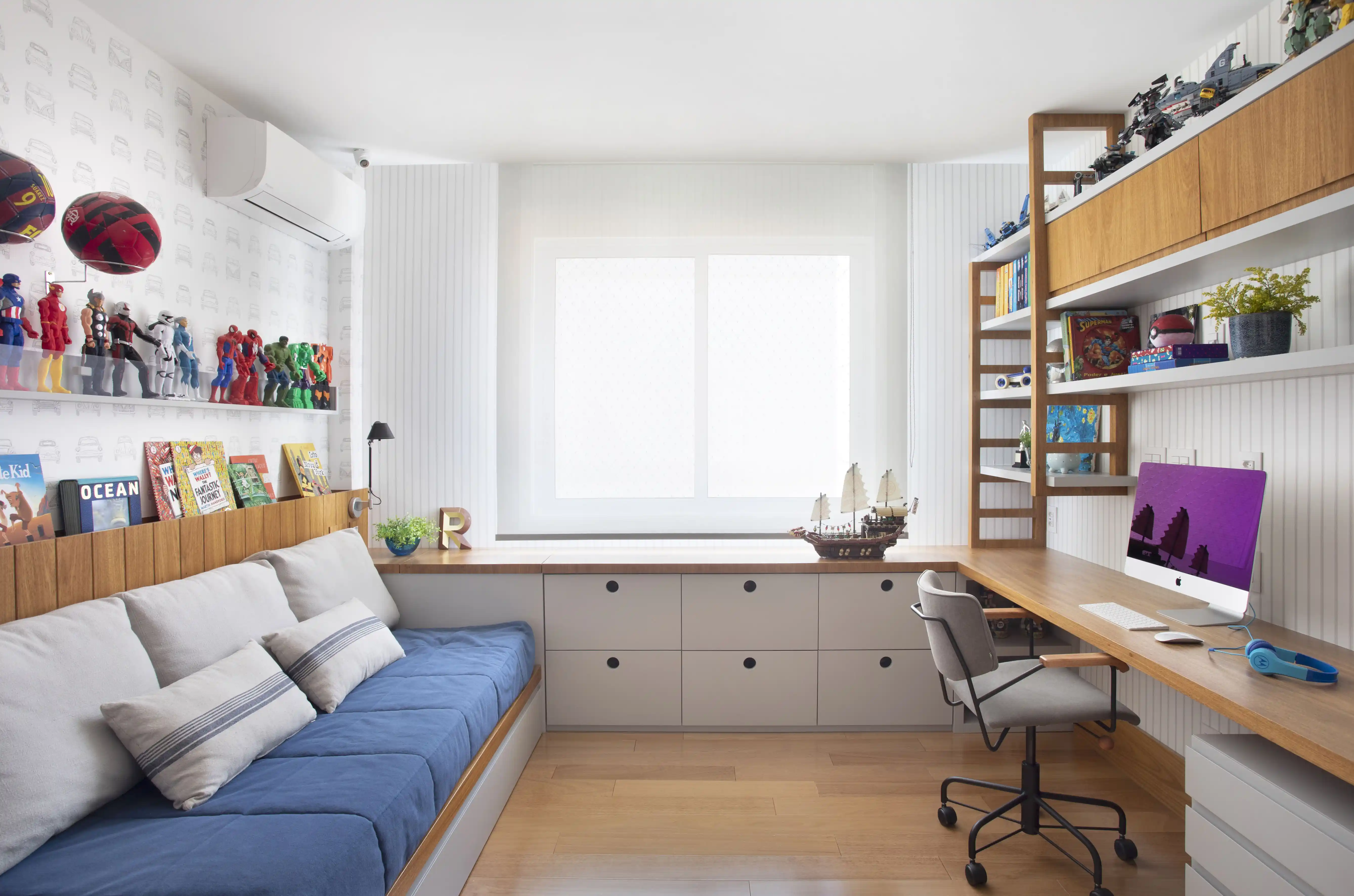 organização quarto home office