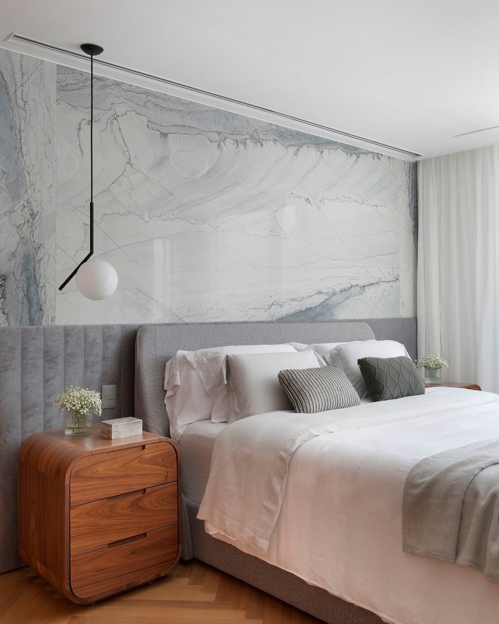 quarto minimalista preto e branco