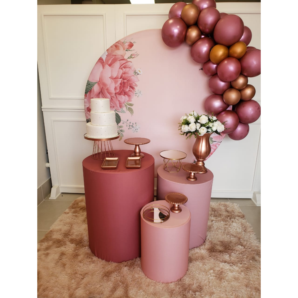 decoração de sala rosê e dourado