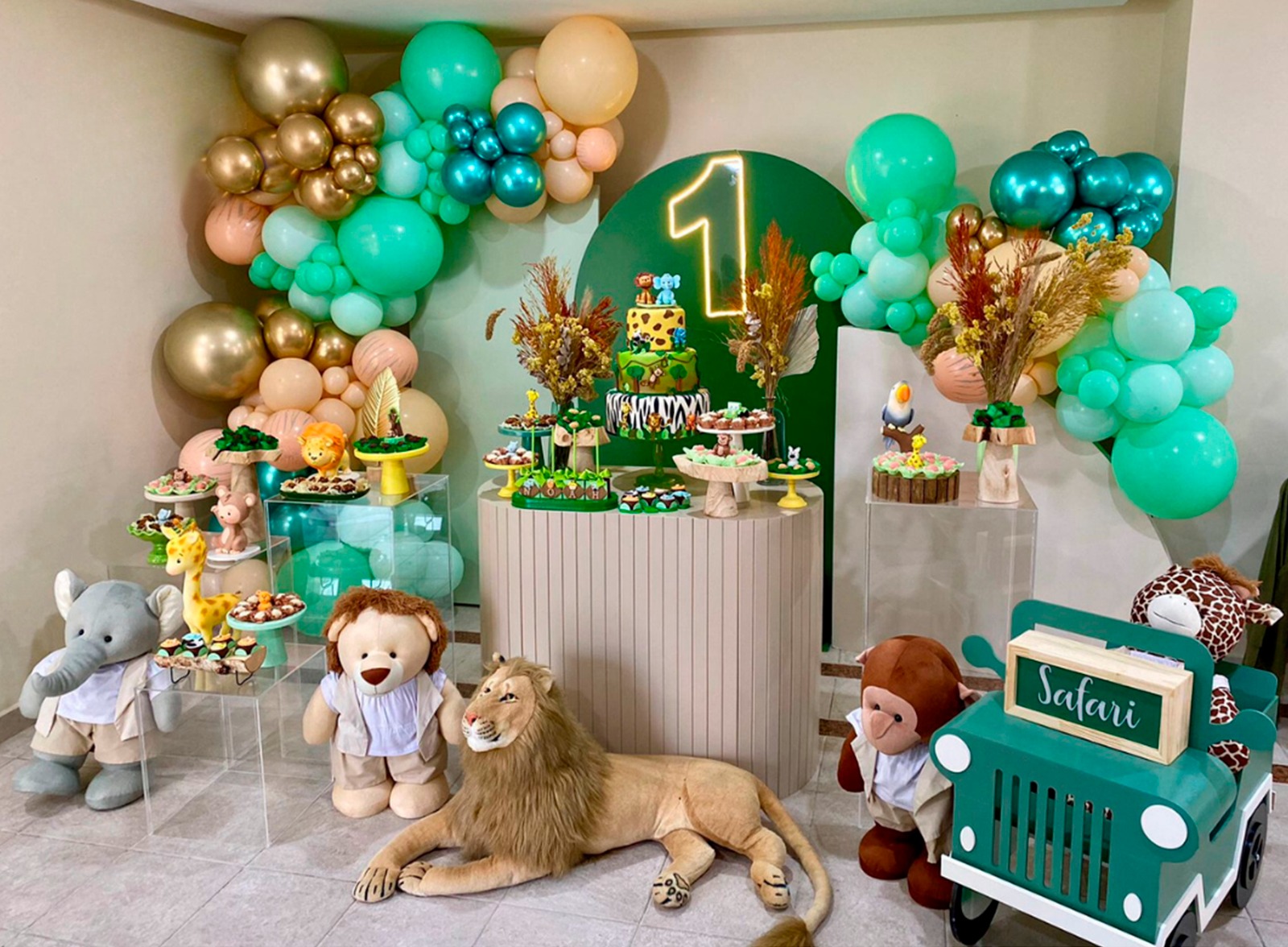 quanto custa decoração festa safari 1 ano