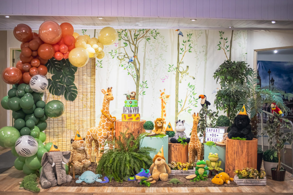 painel de festa safari baby 1 ano DIY