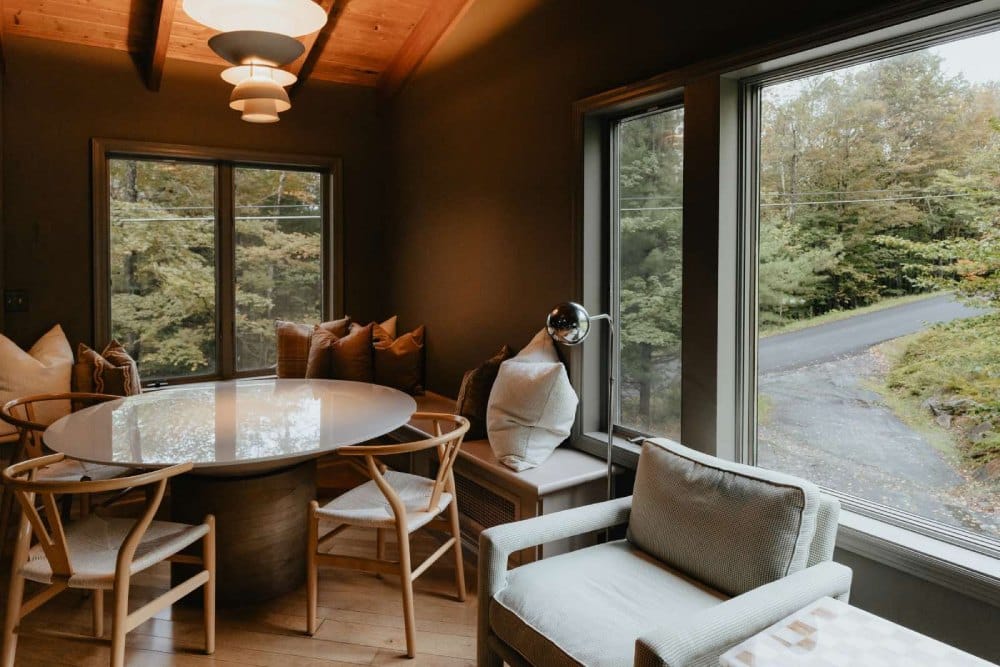 ideias de decoração sala estreita e comprida com fotos