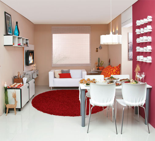 erros comuns ao decorar sala comprida e estreita