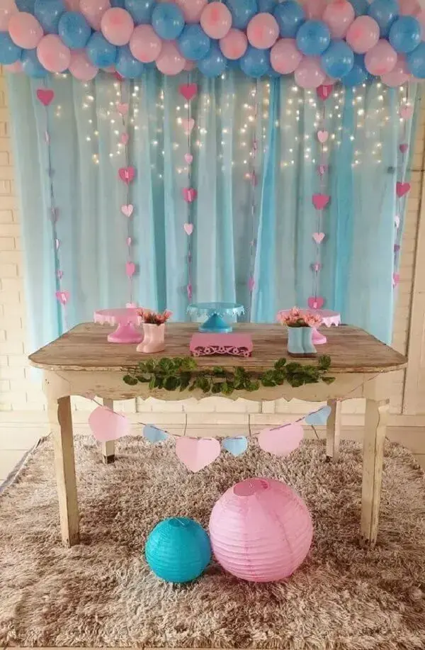 decoração chá de revelação simples vs elaborada