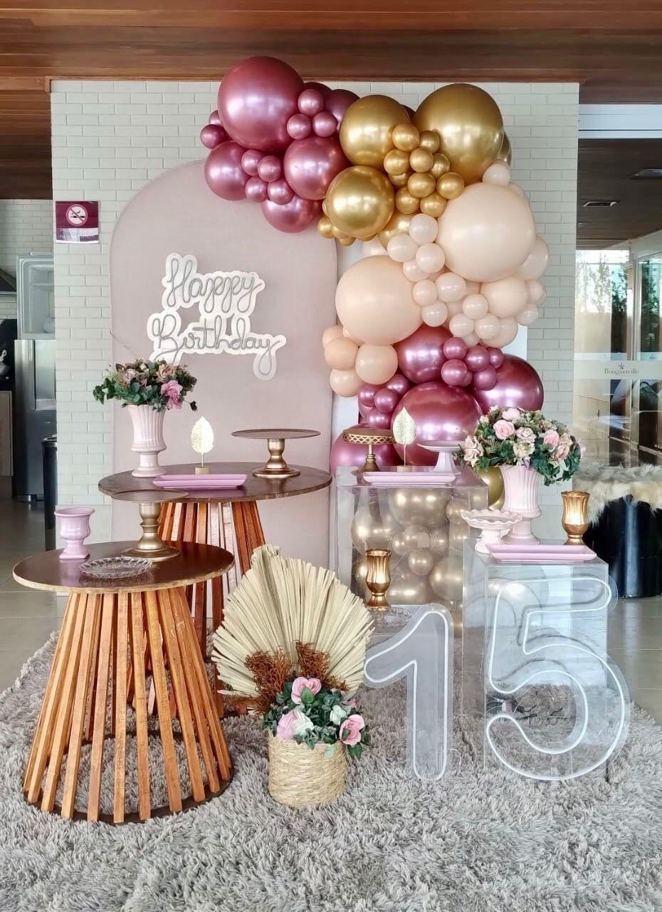 decoração de mesa de 15 anos simples