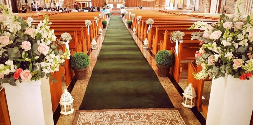 decoração simples igreja casamento