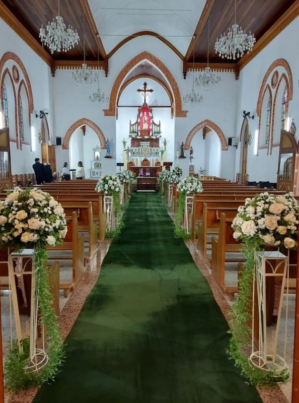 flores para decoração de igreja de casamento