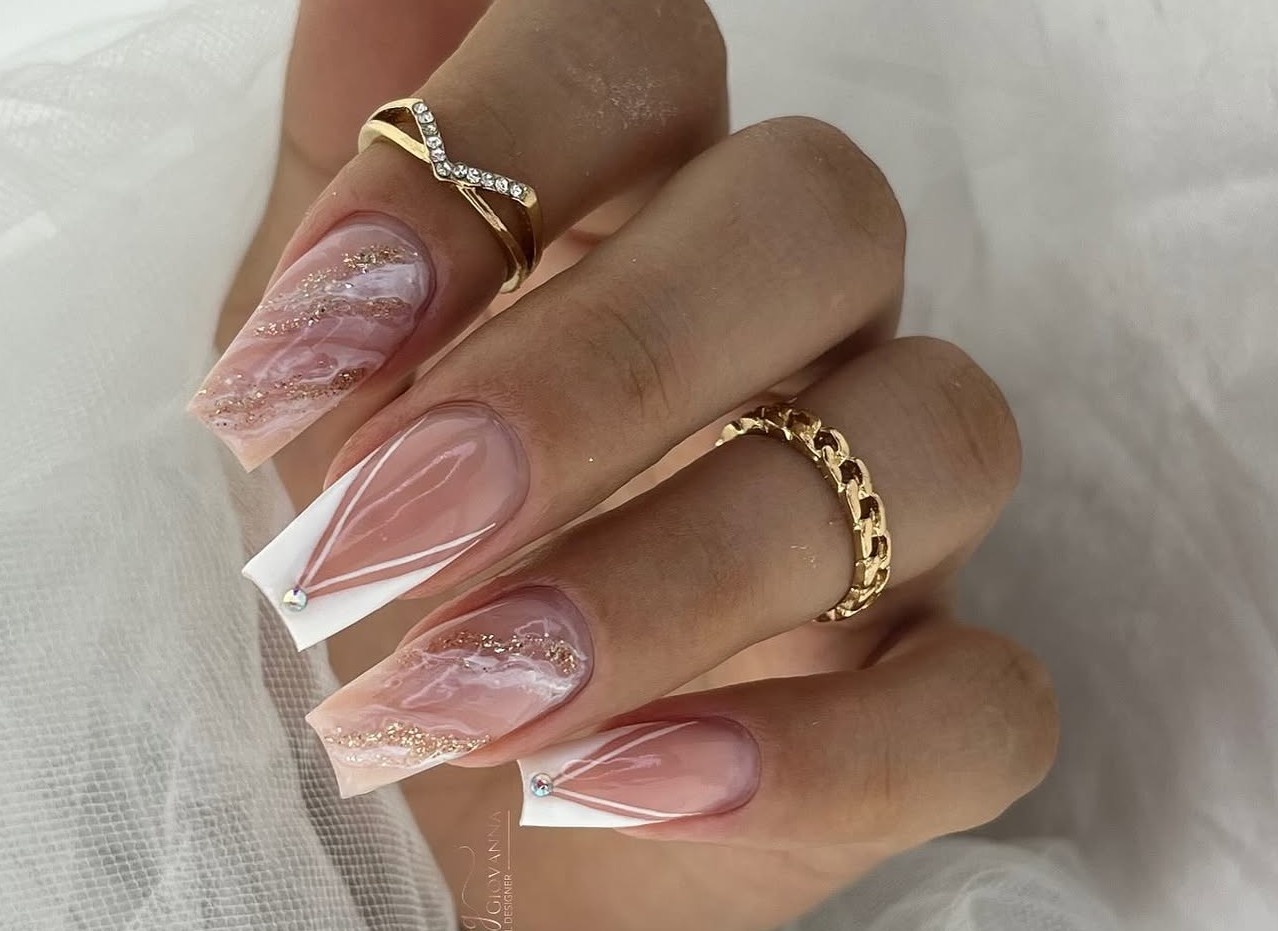 erros comuns ao fazer unhas de fibra de vidro em casa