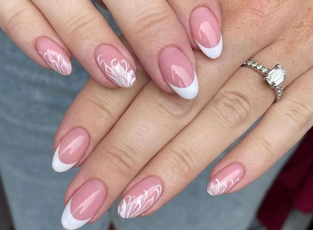 unhas redondas curtas